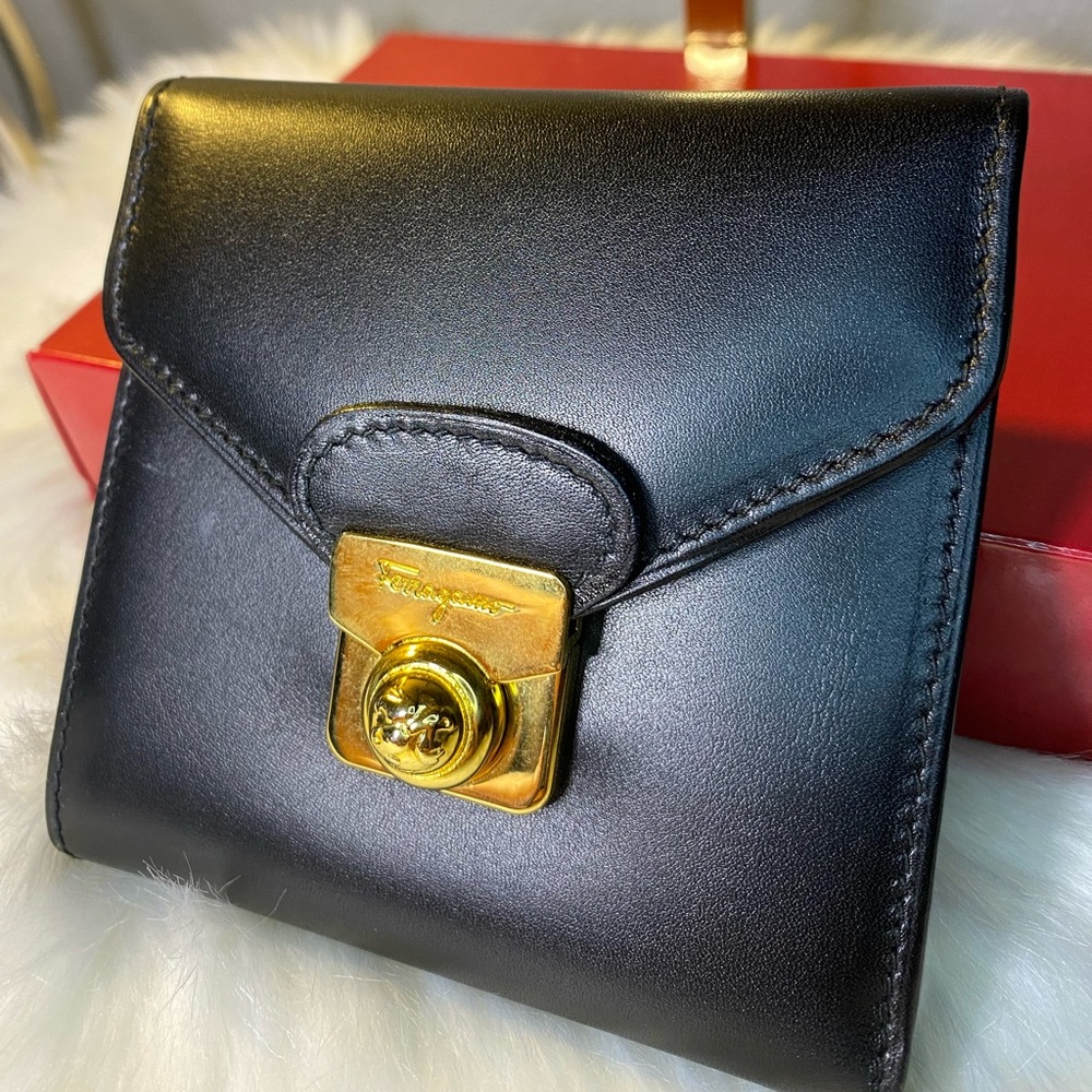 SALVATORE FERRAGAMO Compact Short wallet